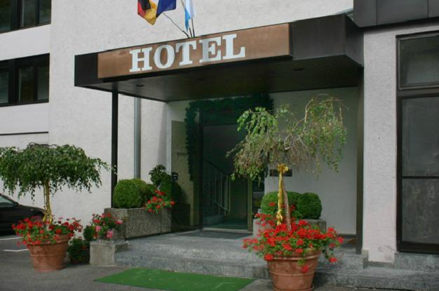 Hotel-Restaurant Esbach Hof Kitzingen Bagian luar foto